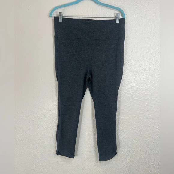 Free People FP Movement Heather Gray Infinity Cutout High Rise Cropped Leggings - Picture 10 of 10